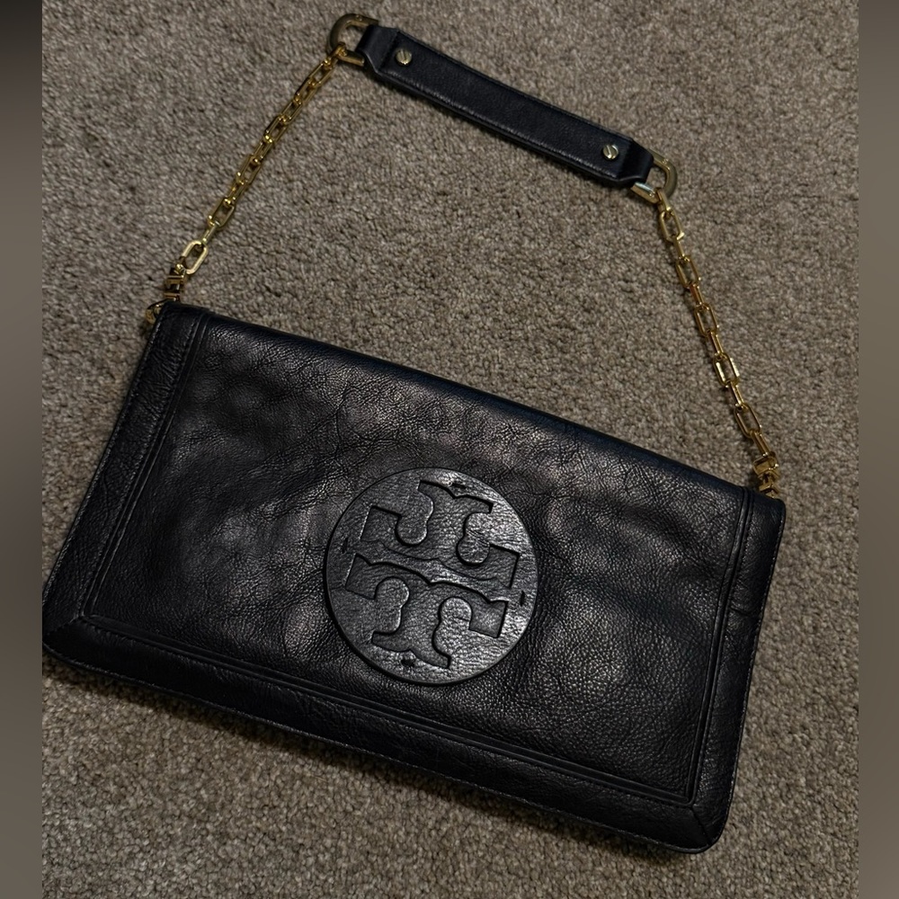Tory Burch Vintabe Suki Reva Clutch with Gold Chain - Picture 2 of 9